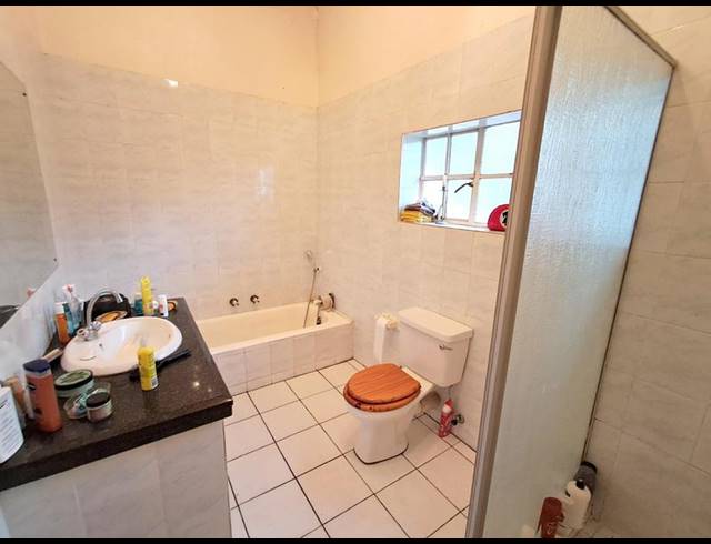 3 BEDROOM HOUSE FOR SALE IN KENSINGTON